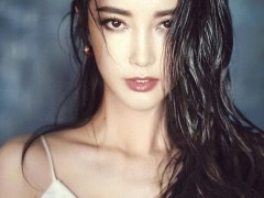 “顶级富婆”李冰冰个人资料：开2900万豪车身家百亿，一部戏片酬达上亿元