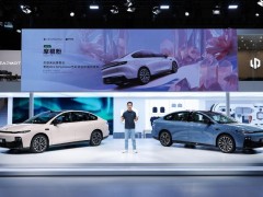 零跑全系产品亮相2025上海车展，年轻人的高品质智能轿车B01首秀