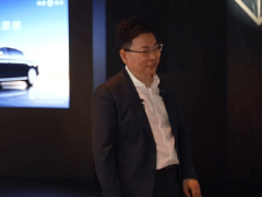华为余承东：20多天问界M9大定突破4万辆，应该是50万以上车里面的销量王者了！超过第二名到第二十名的总和